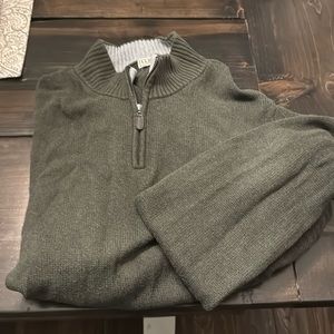 LL Bean 1/4 zip sweater. EUC, non smoking home